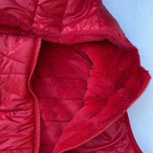 New GUESS Lance Reversible Vest Red SZ S - Picture 8 of 8